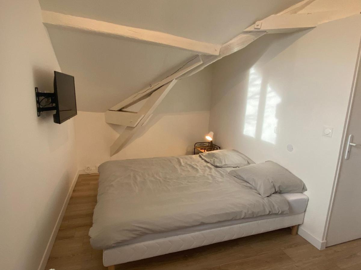 Studio Dans Les Ecuries Du Chateau Bonnelles Eksteriør bilde